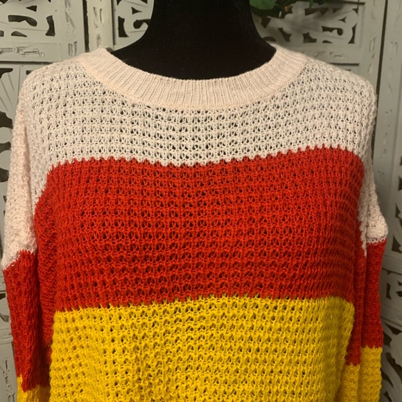 VUTTI ADORABLE WHITE & MULTICOLOR LAYERS OPEN KNIT WIDE LONG SLEEVE SWEATER - Picture 3 of 8